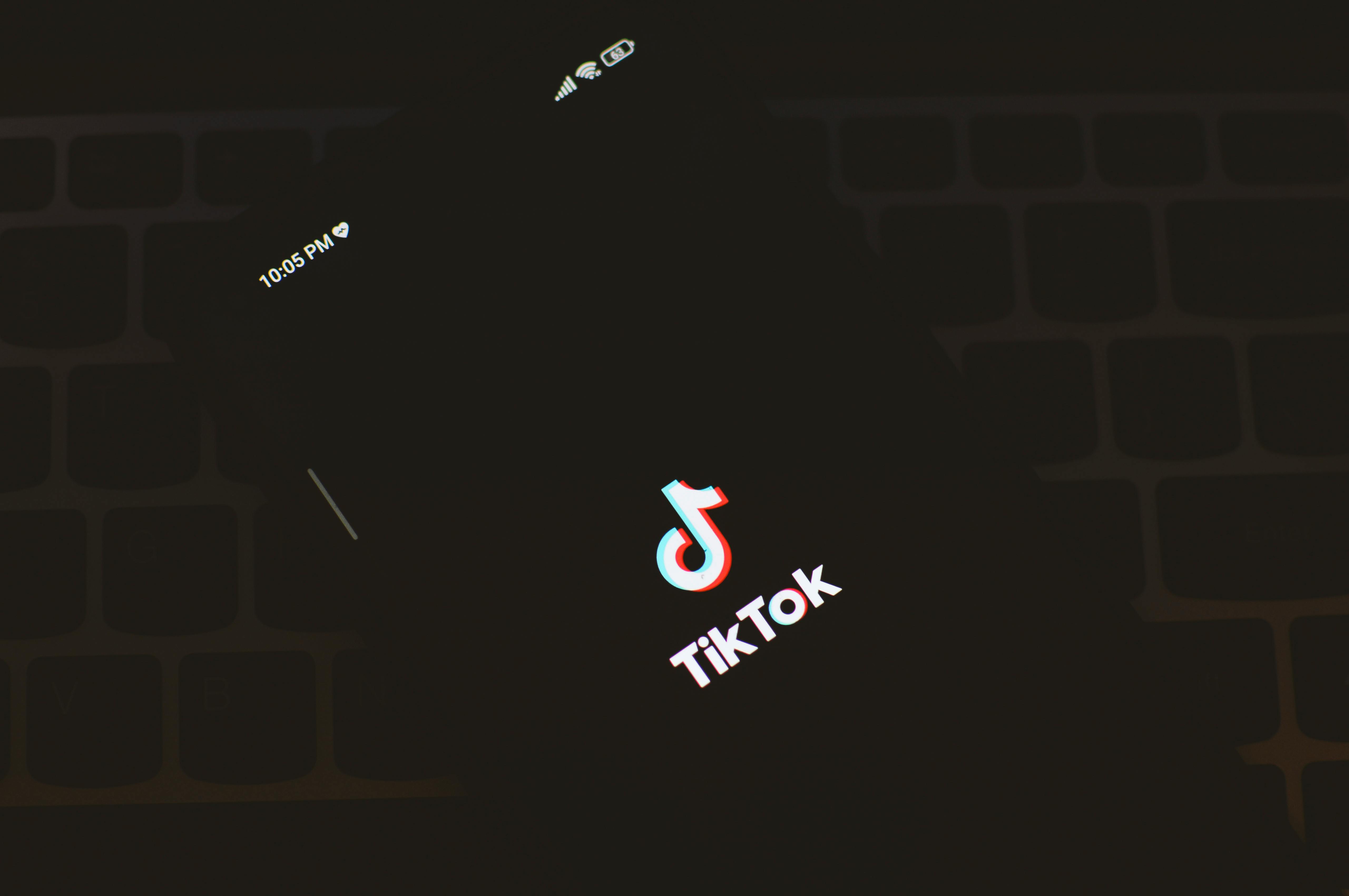 Teorías conspirativas en TikTok: organización reporta tendencia de desinformación