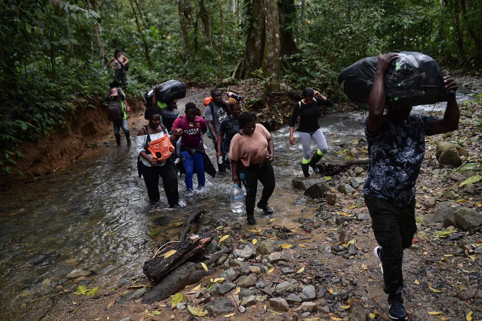 La travesía de los migrantes que atraviesan el Tapón del Darién