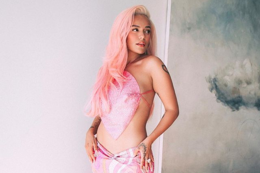 Karol G se destapó y habló de su relación con Feid para la revista Rolling Stone