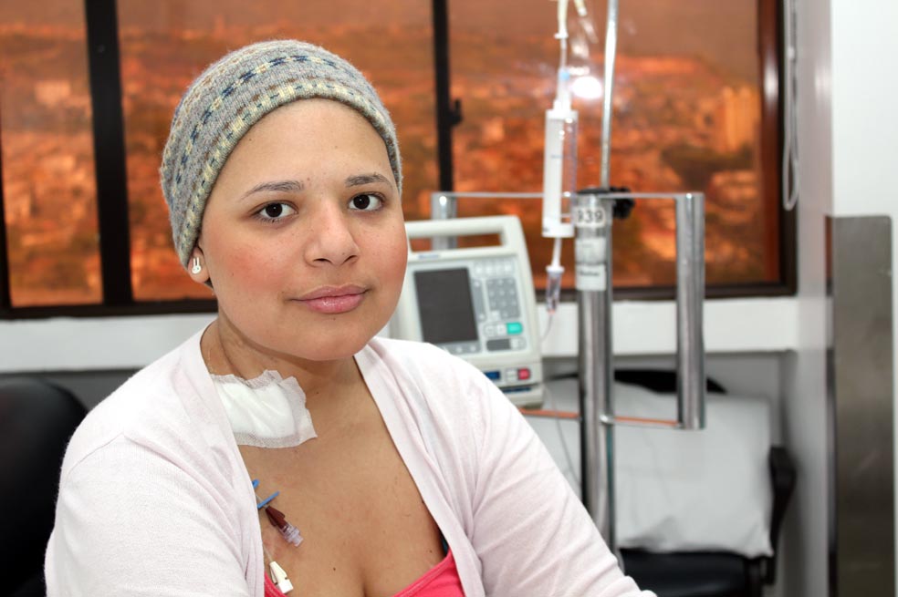 EPS Sanitas apoyaría tratamiento experimental de Camila Abuabara