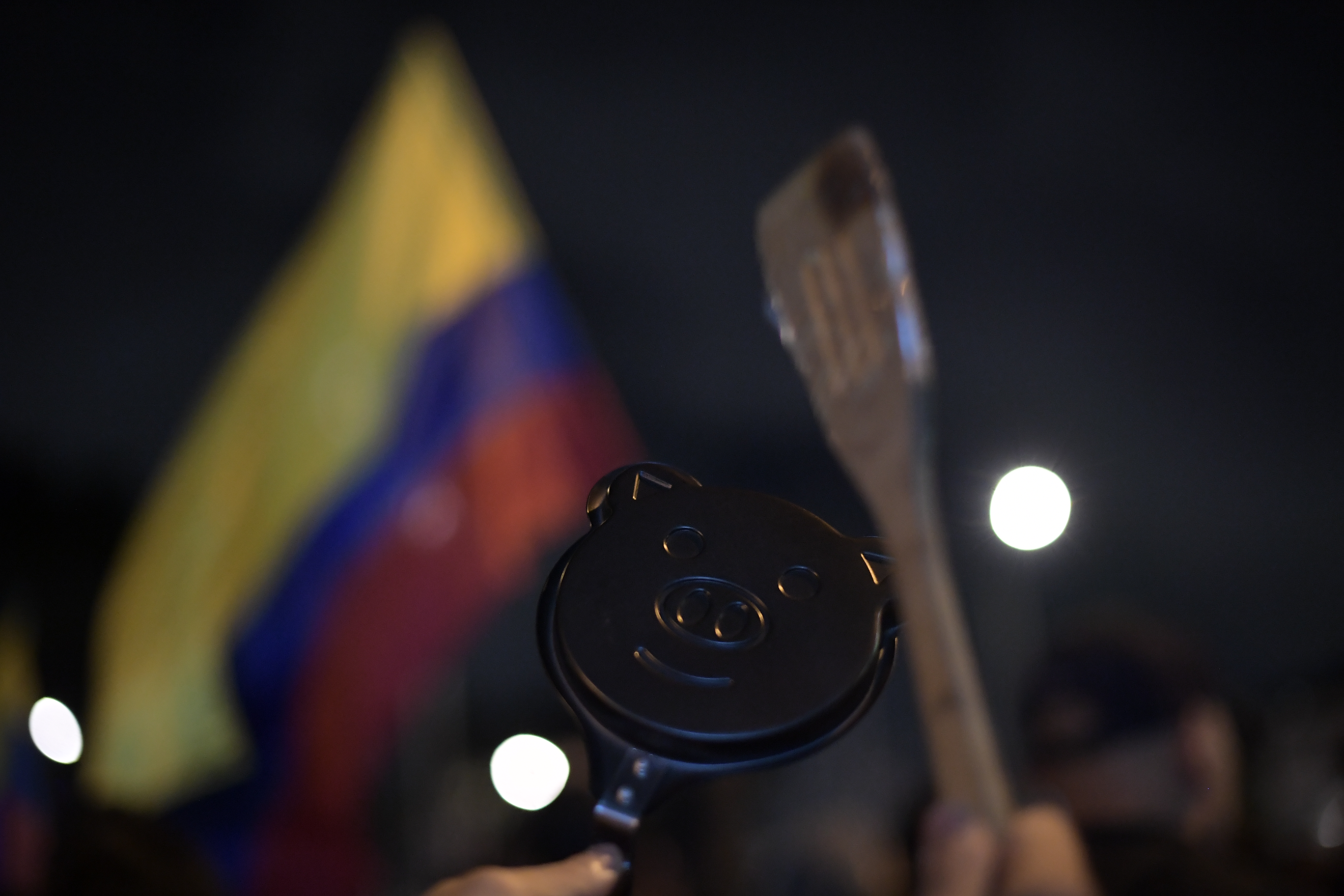 Convocan cacerolazo en Bogotá el día que se cumple un año de racionamiento