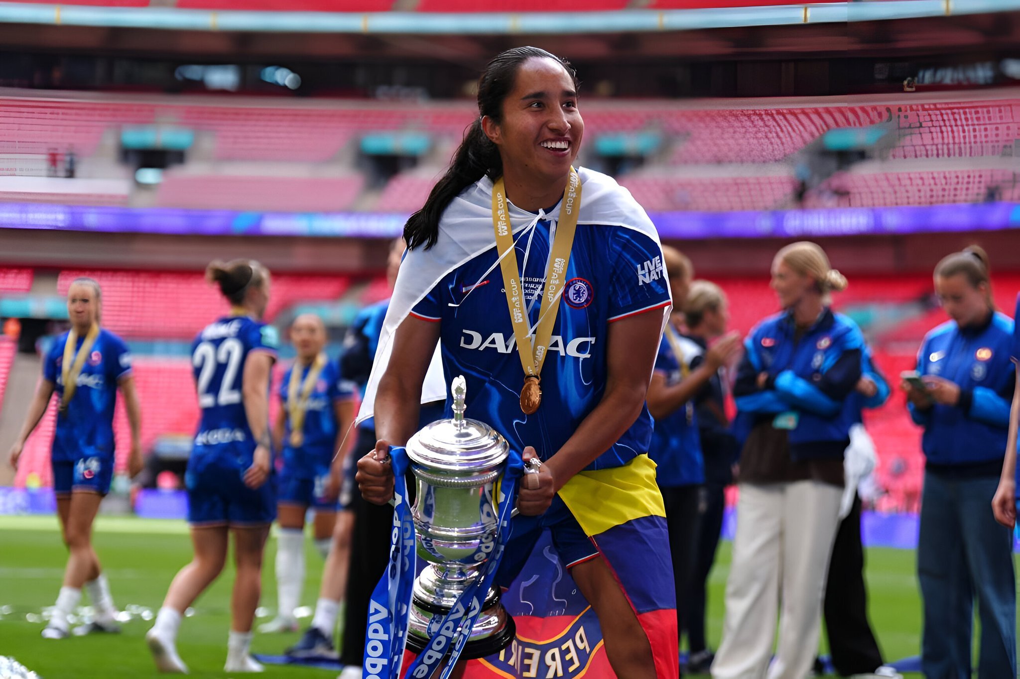 Mayra Ramírez, campeona de la FA Cup con Chelsea en Inglaterra.