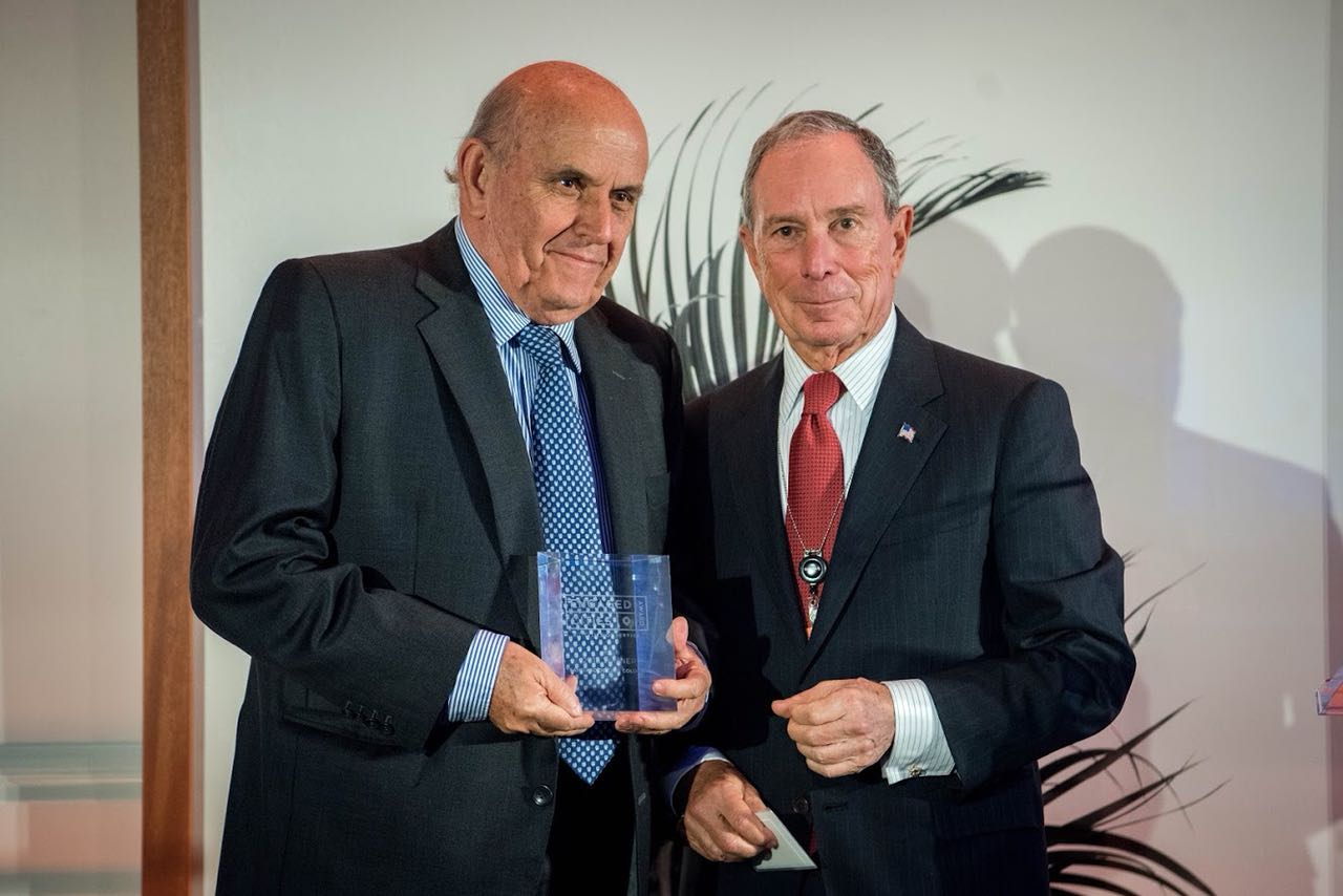 Alcalde de Cali, Maurice Armitage, y ex alcalde de Nueva York Michael R. Bloomberg.