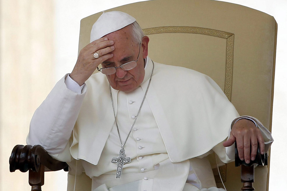 ¿Por qué el papa intervino la banca vaticana?