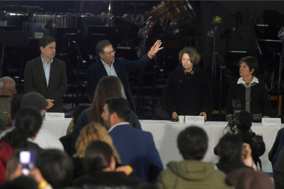Freno a $10 billones para planes territoriales de paz desató pulso en el Gobierno