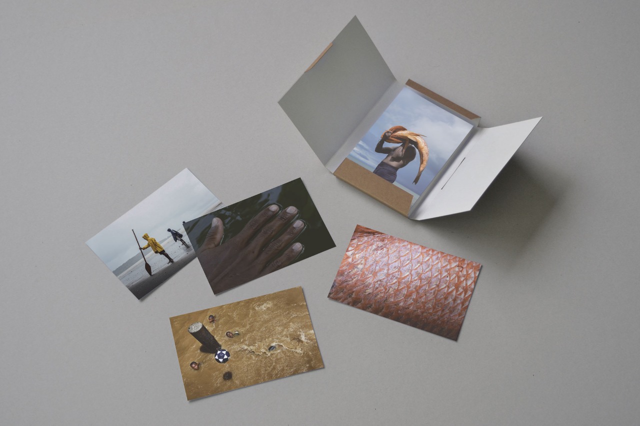 Las postales tienen un tamaño de 10 x 15 cms.