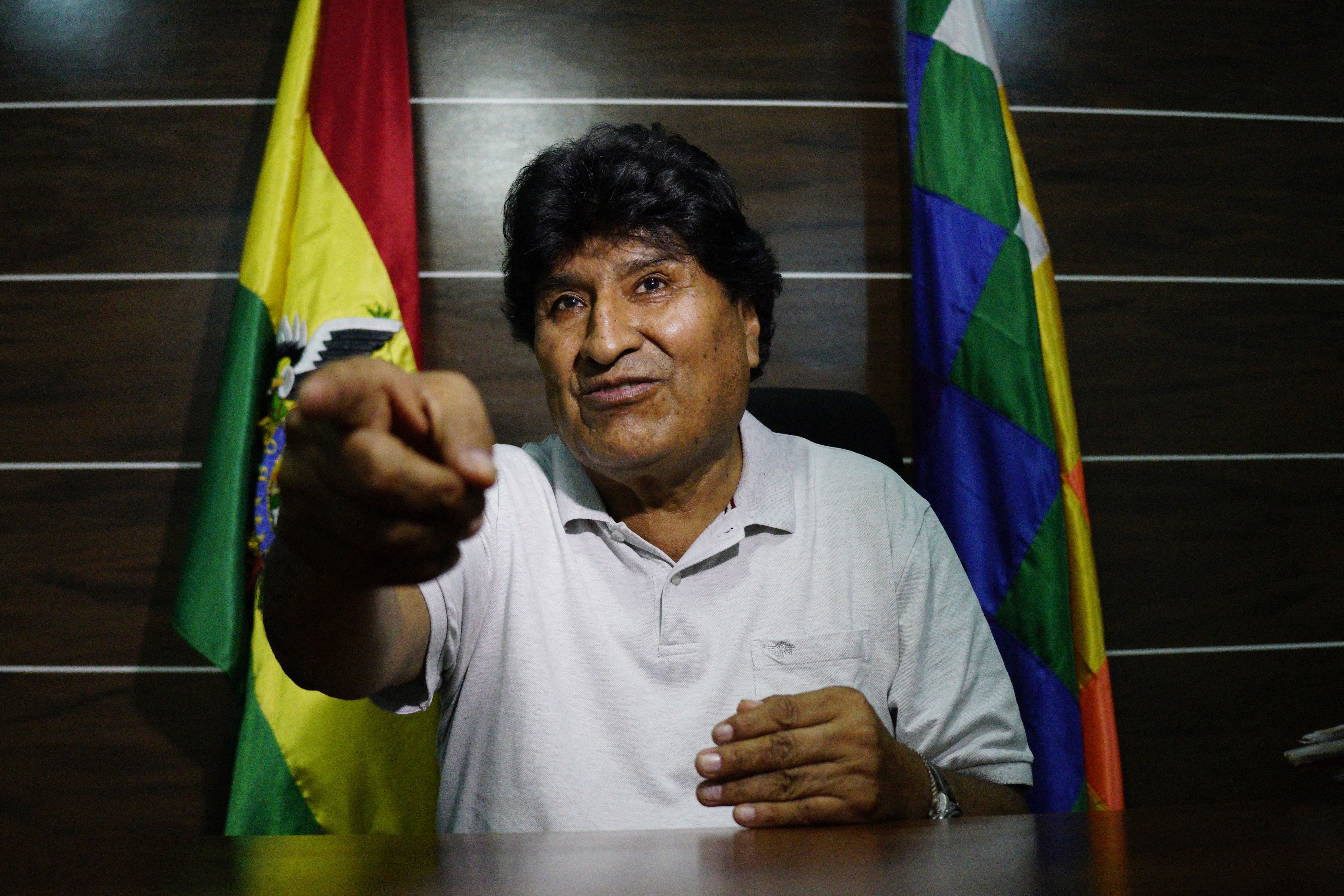 Evo Morales, excluido de elecciones, afronta declive político en Bolivia