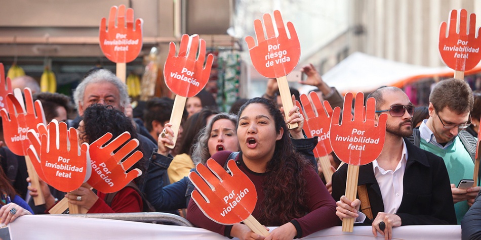¡Chile despenalizó el aborto en tres causales!