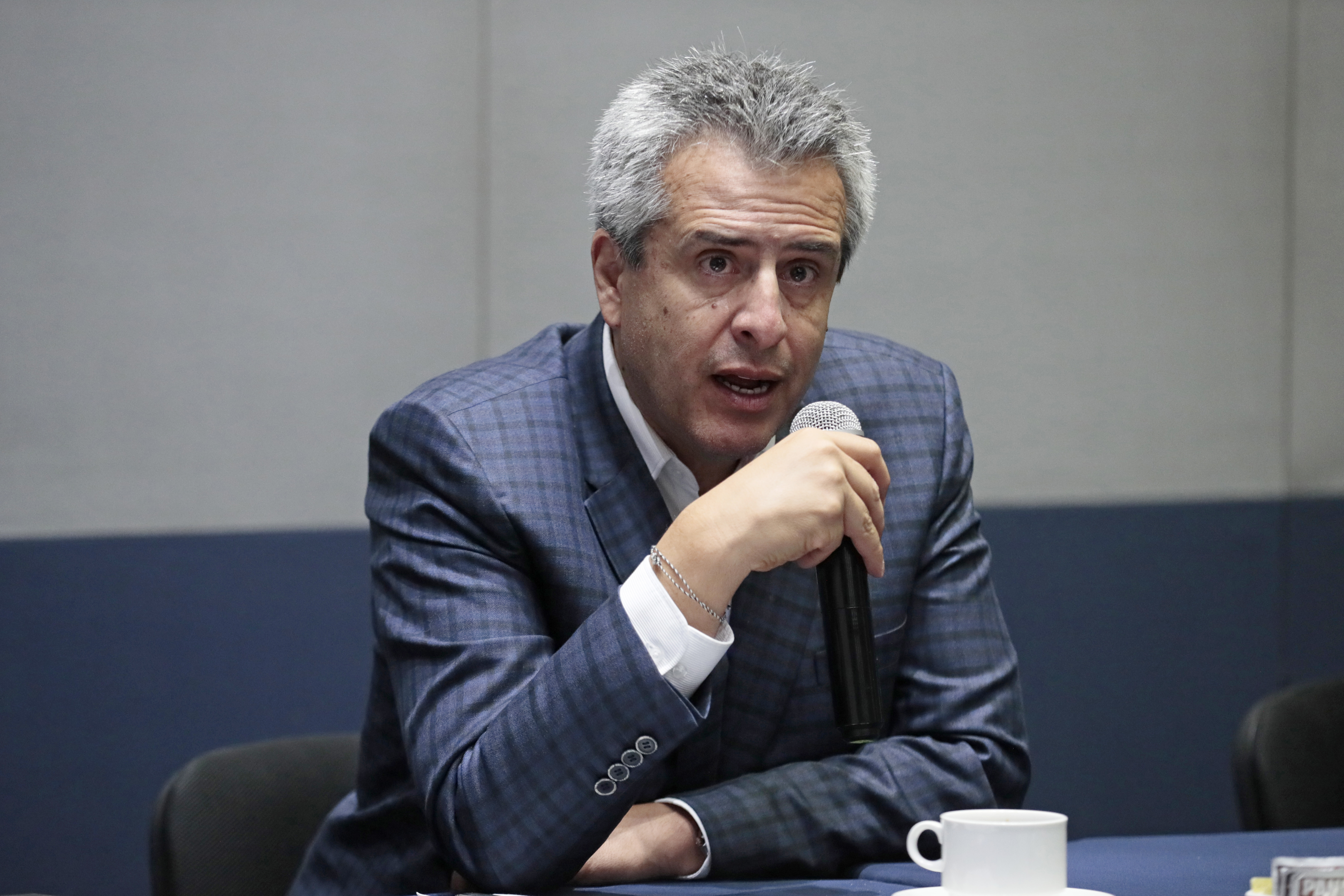Exministro Luis Fernando Velasco vuelve a ser privado de la libertad por caso Ungrd