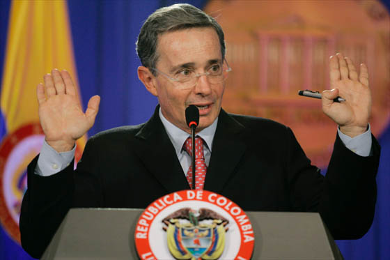Durante la reelección del entonces presidente Álvaro Uribe Vélez se presentaron irregularidades que le costaron la pérdida de investidura y condena a congresistas y funcionarios cercanos a Uribe. Uno de los hechos más mediáticos al respecto fue la polémica denominada ‘yidispolítica'. 