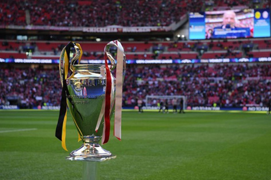Con siete colombianos, comienza la Champions League