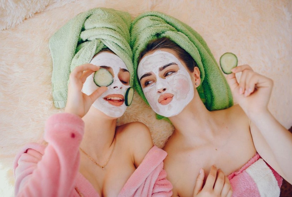 Belleza que alimenta: cómo la nutrición y el cuidado de la piel elevan el autoestima
