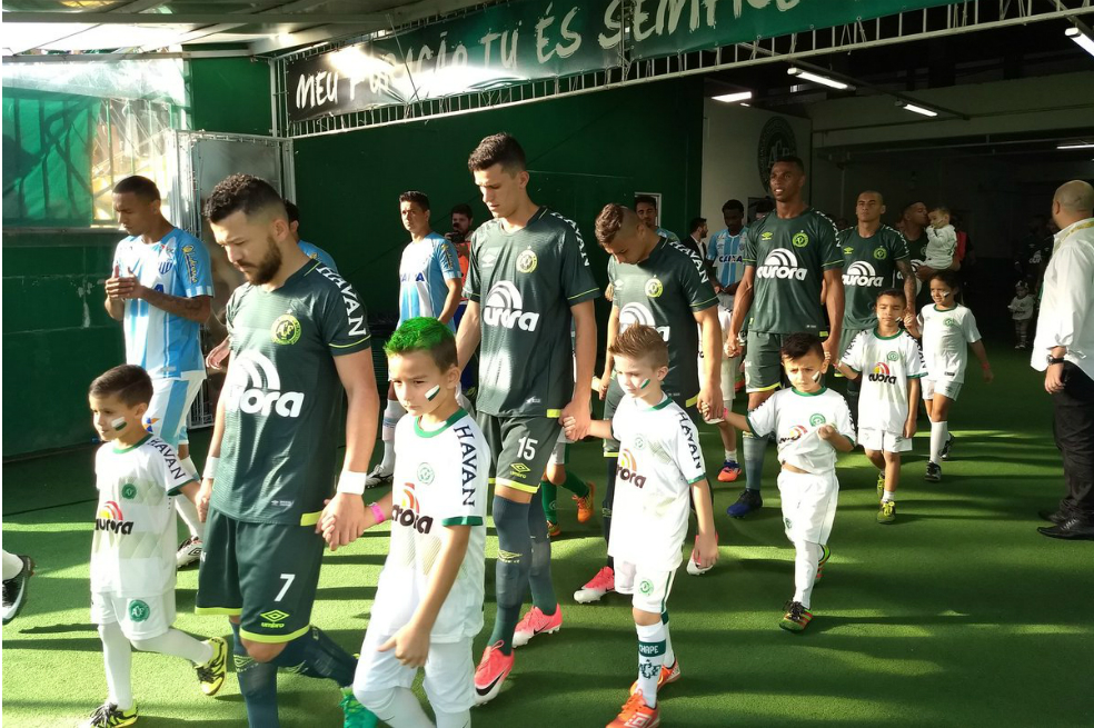 Después de la tragedia, Chapecoense vuelve a Colombia