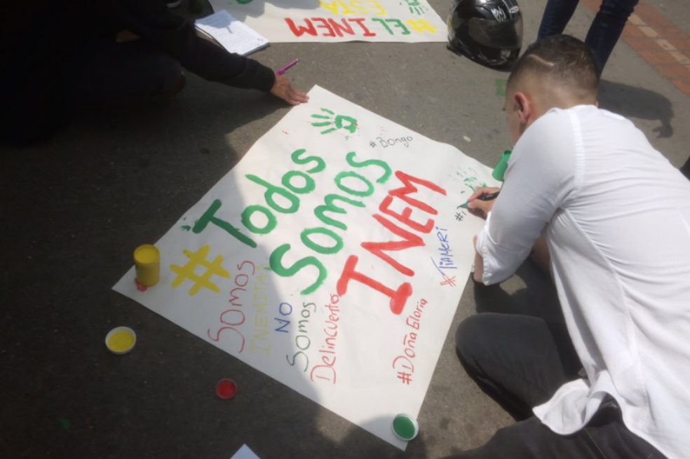 Familias de estudiantes implicadas en el caso del INEM realizan acto de perdón