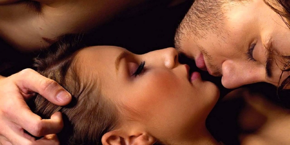 ¿Qué es el beso de Singapur? La practica para lograr el placer