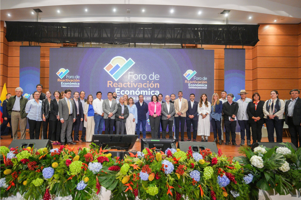 “Es hora de construir consensos”: Gobierno destacó diálogos con sectores económico