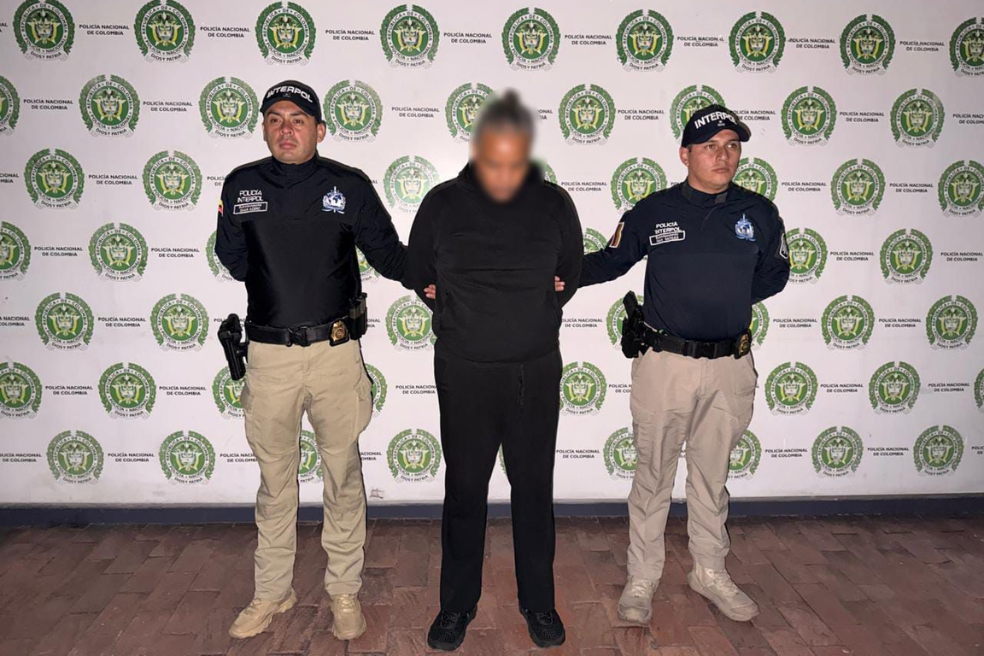Detienen en Bogotá a presunto jefe de red criminal requerido en más de 190 países