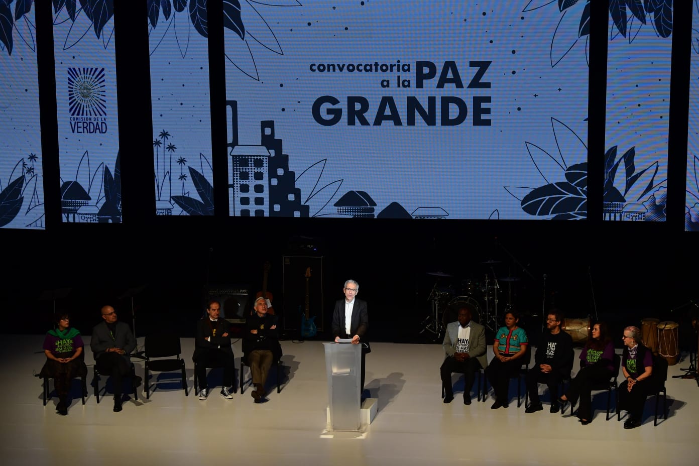 Las peticiones que dejó el padre de Roux durante la entrega del Informe Final