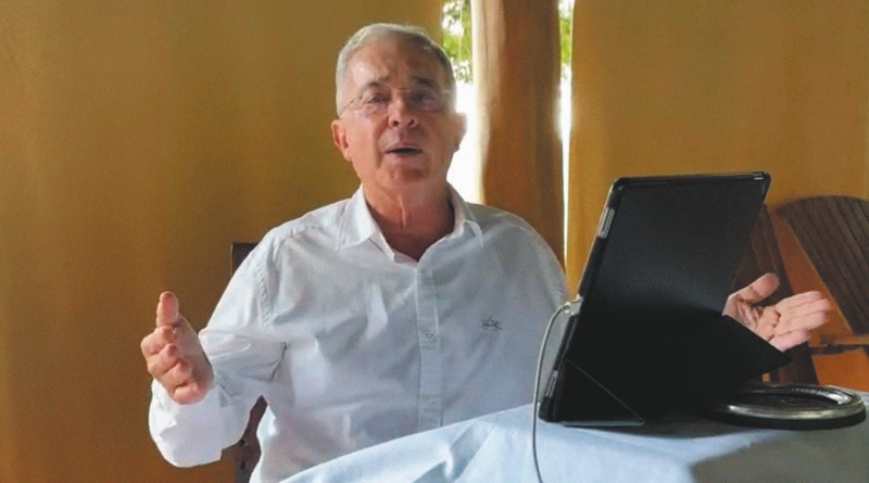 Álvaro Uribe Vélez sostiene que lo único que hizo fue defenderse y que todo es una persecución política. / Archivo particular
