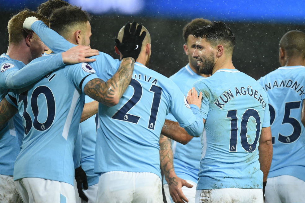 El Manchester City venció 3-1 al Watford y mantiene el liderato