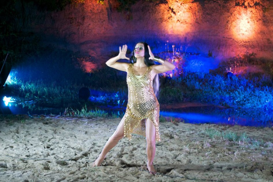 Maía presenta su «Antídoto»