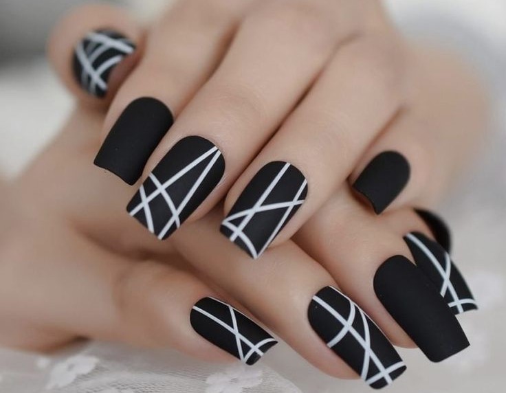 Este diseño minimalista es elegante y geométrico.