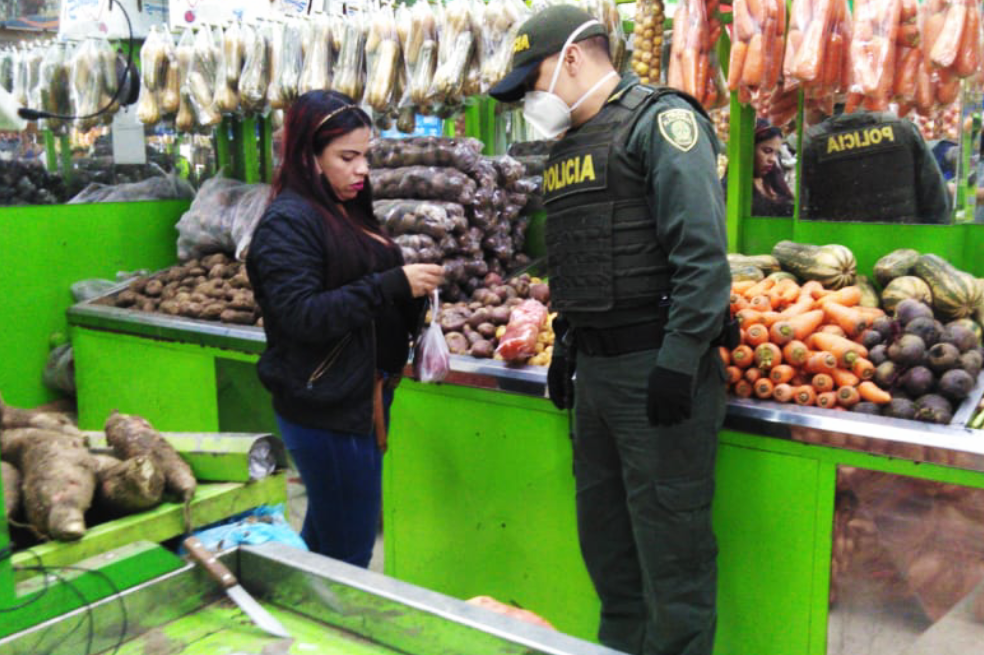 "Fuimos el primer municipio que implantó el toque de queda todo el día los fines de semana y de lunes a viernes de seis de la tarde a cinco de la mañana. También decretamos la ley seca, el pico y cédula, la prohibición de la entrada de personas fuera del municipio. Los resultados que obtenemos es por las acciones que hicimos desde un comienzo, no permitimos que la curva de contagio creciera y desde la primera notificación positiva empezamos a tomar las medidas y es por eso por lo que Subachoque actualmente le ganó la batalla al Coronavirus”, afirmó Martínez Cruz.