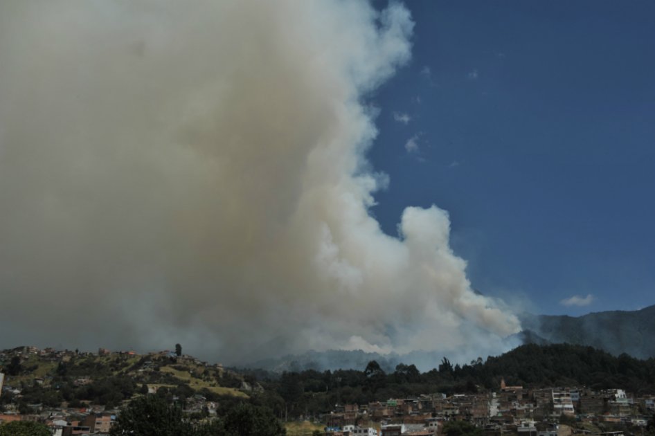 Control total del incendio en los cerros podría lograrse este viernes: Distrito