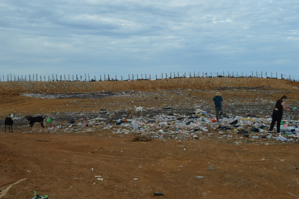 Otro de los logros para destacar de esta campaña, fue el compromiso público de la Alcaldía, Corpoguajira como entidad ambiental, y la empresa Triple A, prestadora de servicio de aseo, para definir cómo iba a ser la próxima intervención de la comunidad para la gestión de residuos. Previamente a este acuerdo se llevó a cabo una ardua labor de socialización de la iniciativa con las autoridades correspondientes y líderes Wayúu.