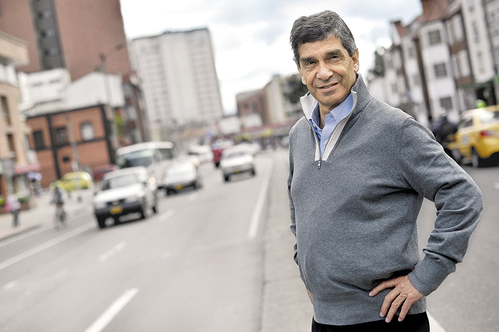 ‘Bogotá no resiste más promociones personales’
