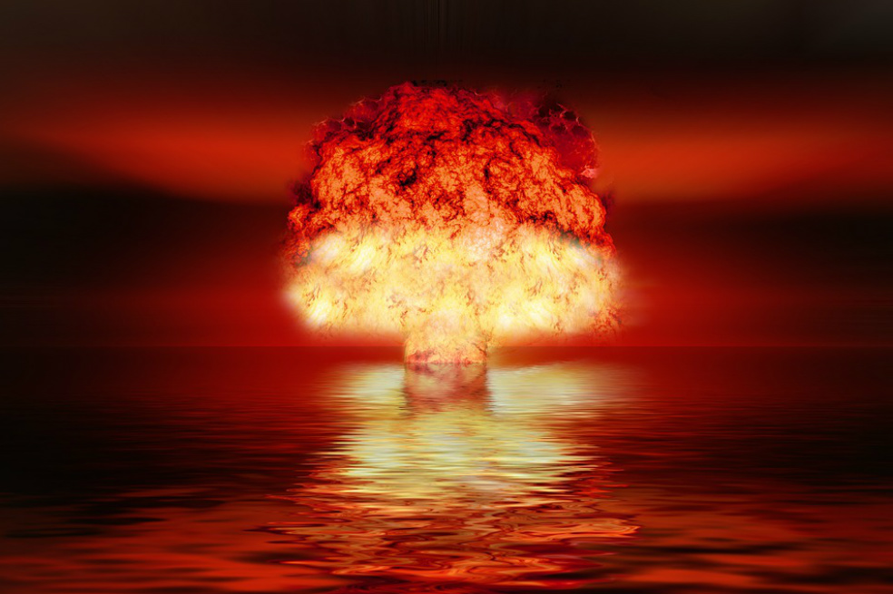 ¿Cómo se fabrica y lanza una bomba atómica?