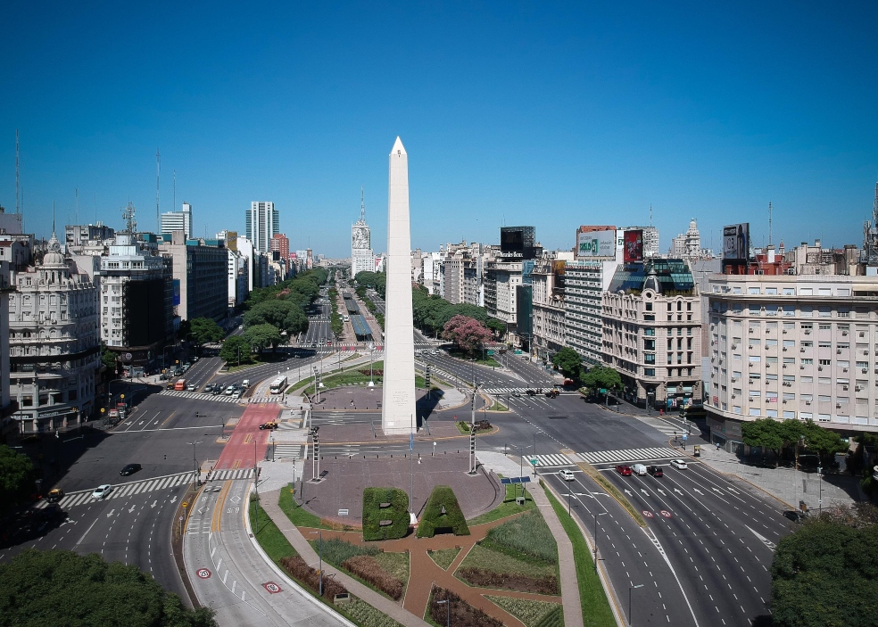 Argentina dice que ha llegado a acuerdo de deuda con acreedores
