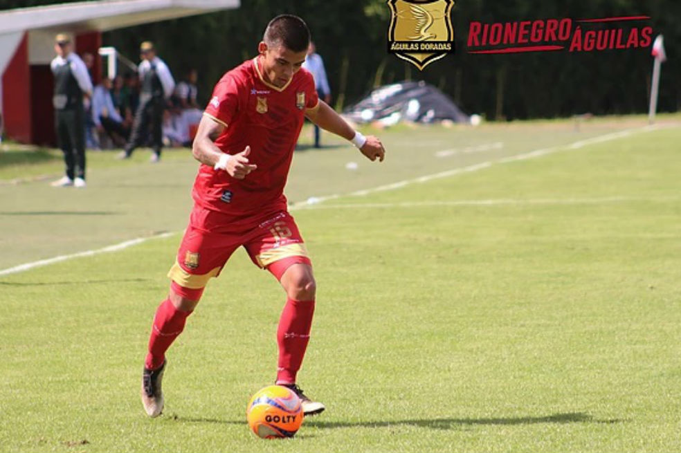 El jugador Johan Jiménez Moreno de Rionegro Águilas fue sancionado por fingir una falta. / Página oficial Rionegro Águilas 