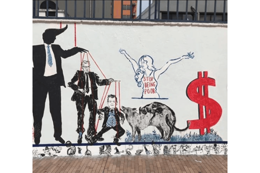 Colombo Americano explica por qué borró obra de Powerpaola y Lucas Ospina