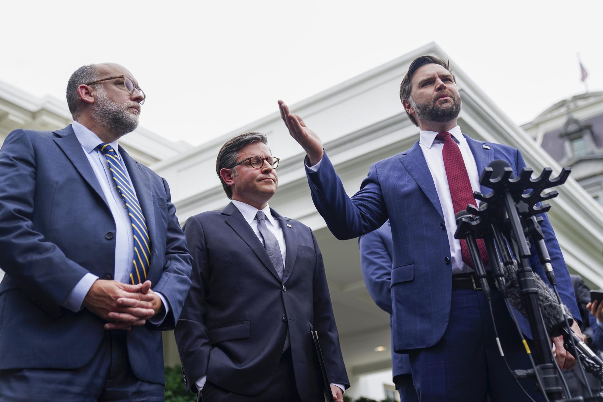 “Grandes diferencias”: Trump y líderes de Congreso, sin acuerdo por cierre de gobierno