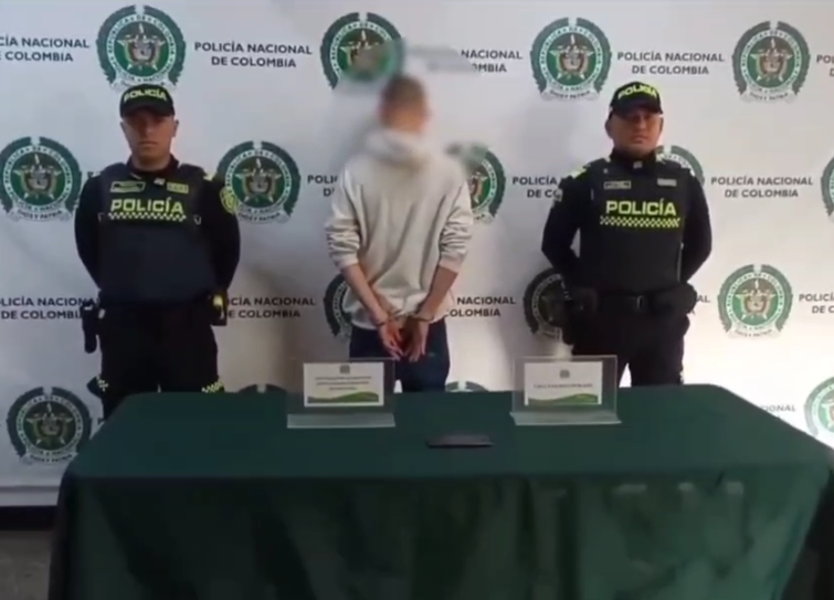 Ladrón con casa por cárcel fue capturado in fraganti en Bosa robando un celular
