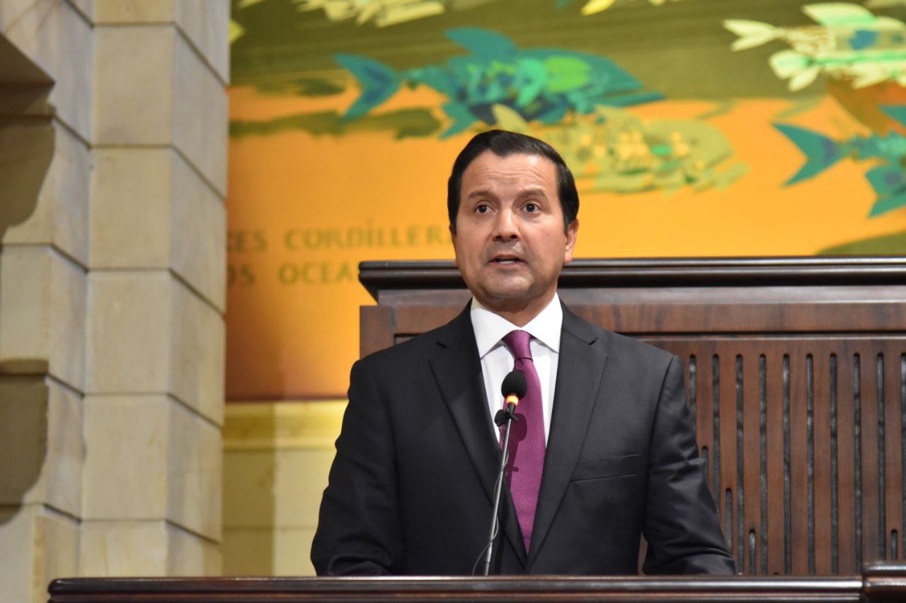 Oposición acusa al gobierno de querer legalizar todos los cultivos coca vía decreto