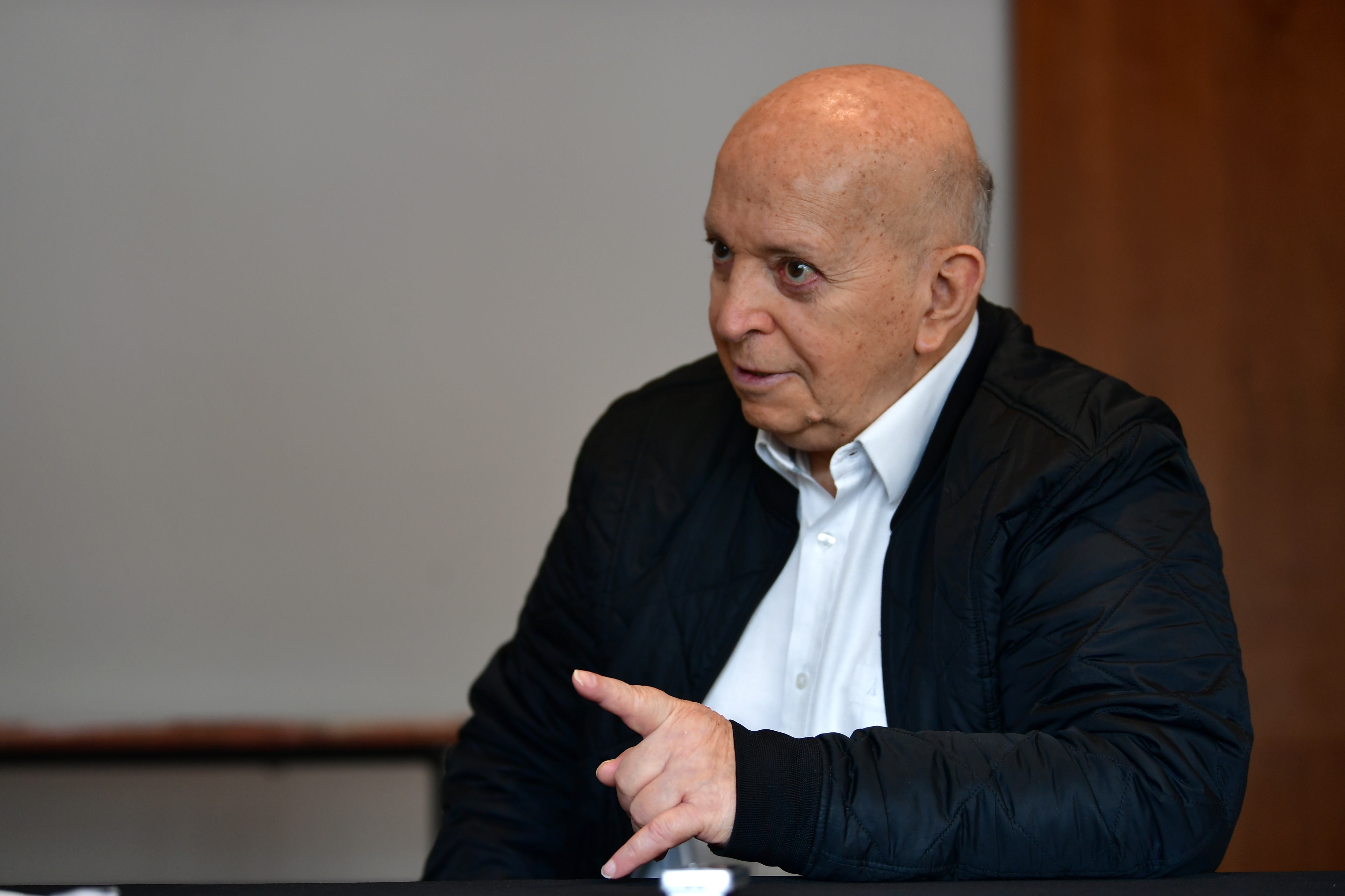 “Aún esperamos la respuesta del ELN sobre reunión para hablar de secuestro”: Otty Patiño