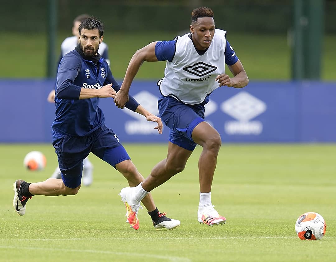 Yerry Mina está de regreso con el Everton
