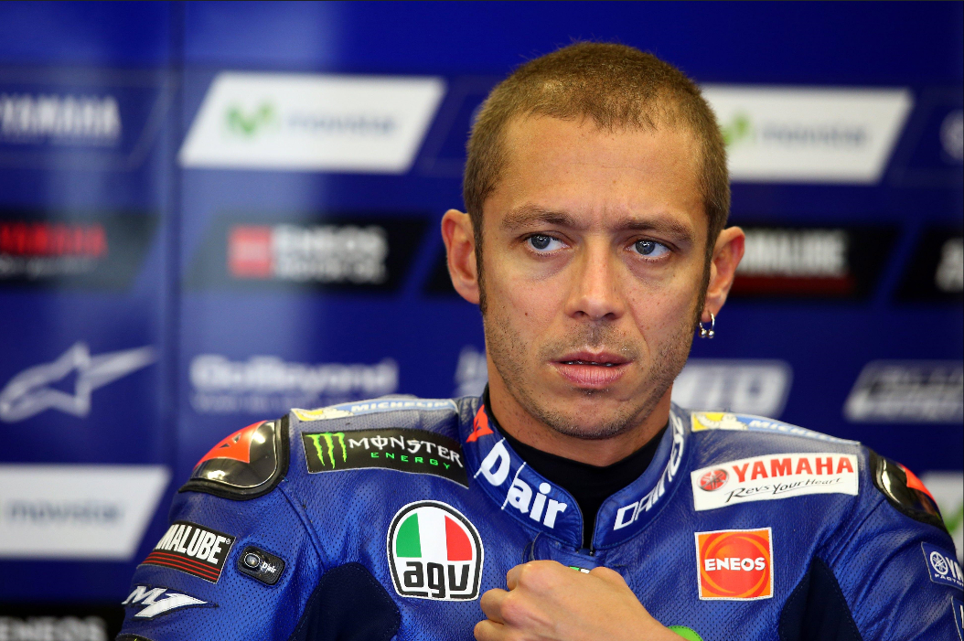 Valentino Rossi se lesiona en un entrenamiento y podría sufrir una fractura