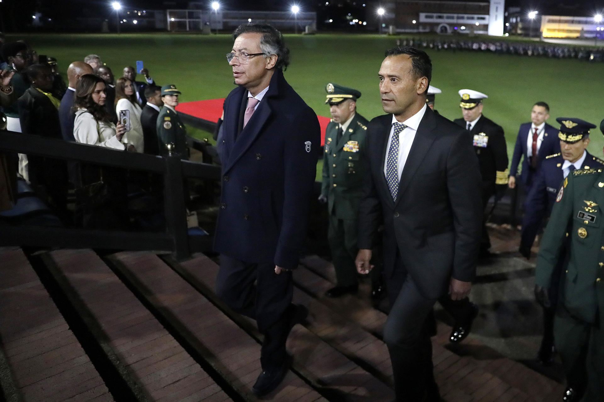 Oposición cuestiona a Petro por inversiones en capacidad militar: ¿qué responde?