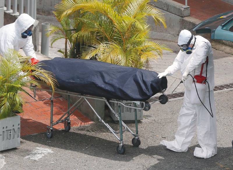 “Así nos llenaran de ventiladores y camas, no habría insumos ni personal”