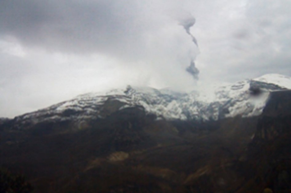 Continúan episodios de tremor volcánico en el Nevado del Ruiz