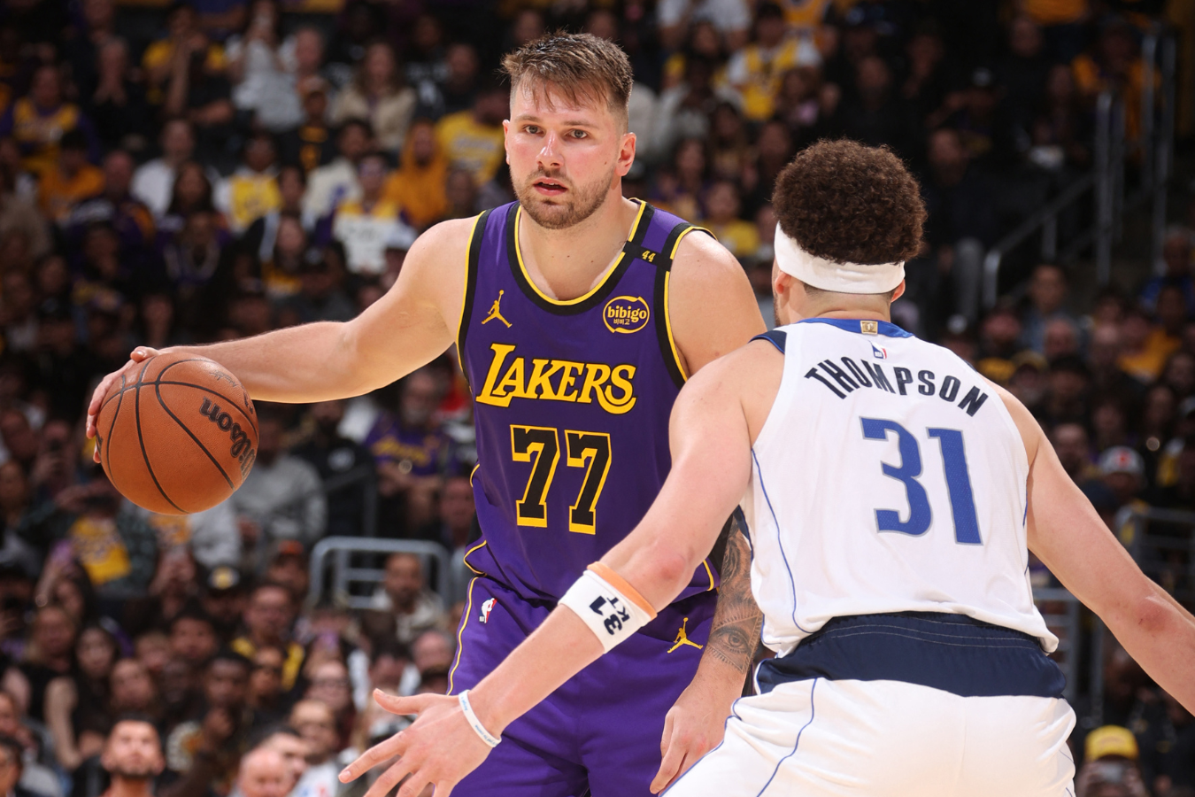 Luka Doncic brilló con los Lakers en su reencuentro con Mavericks: video