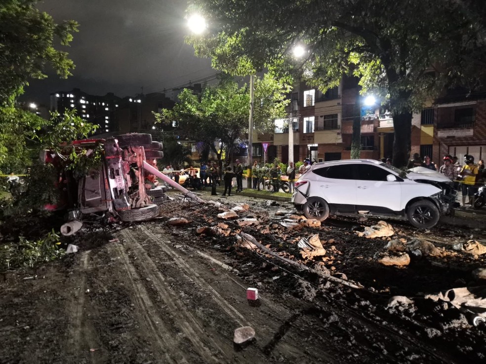 Video: cinco muertos por accidente de volqueta en Medellín