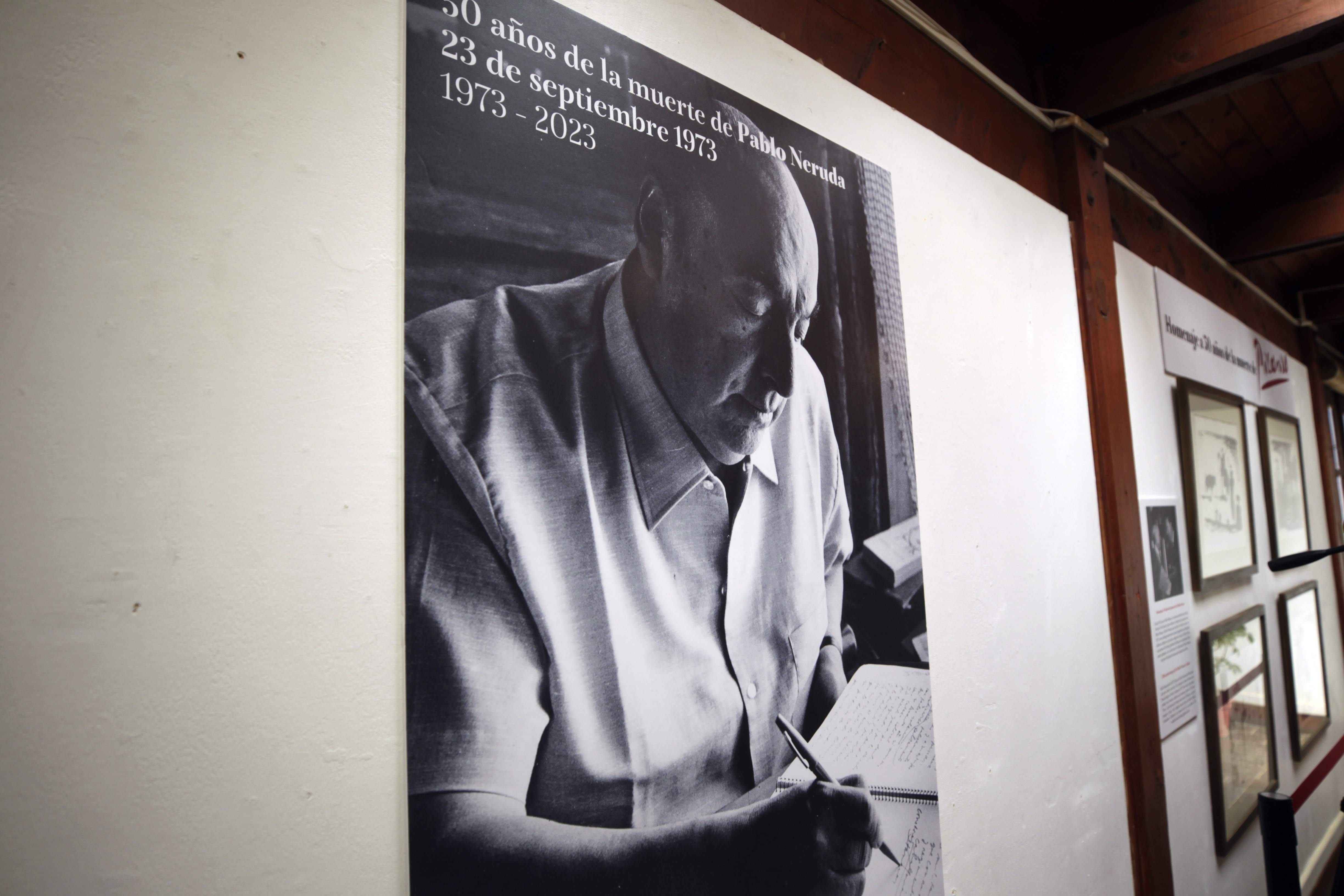 Celebrado en el extranjero, Neruda es aún una controvertida figura en Chile