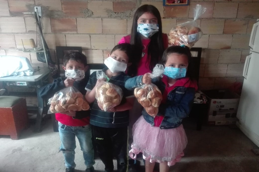 La fundación que reparte pan a familias de bajos recursos en Ciudad Bolívar y Soacha durante la pandemia