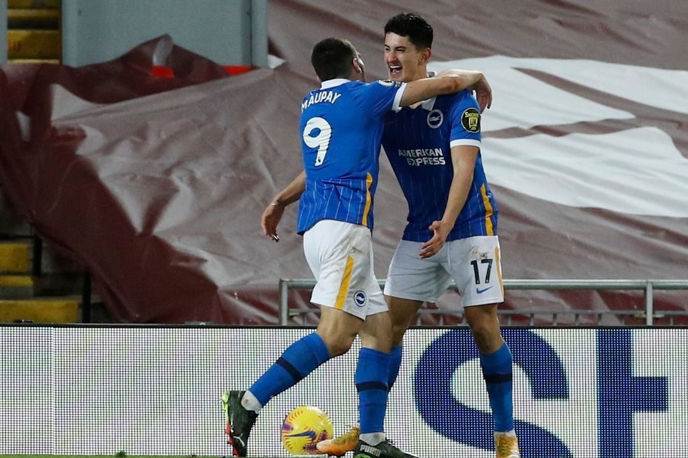Steven Alzate marcó el gol con el que Brighton venció al Liverpool