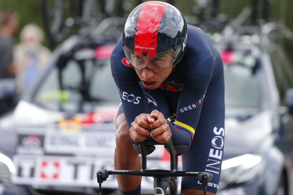 Egan Bernal pasó la primera de muchas pruebas en el Giro de Italia 2021