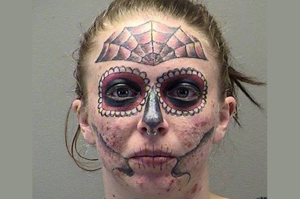 Mujer con la cara tatuada ha sido arrestada tres veces en menos de seis meses